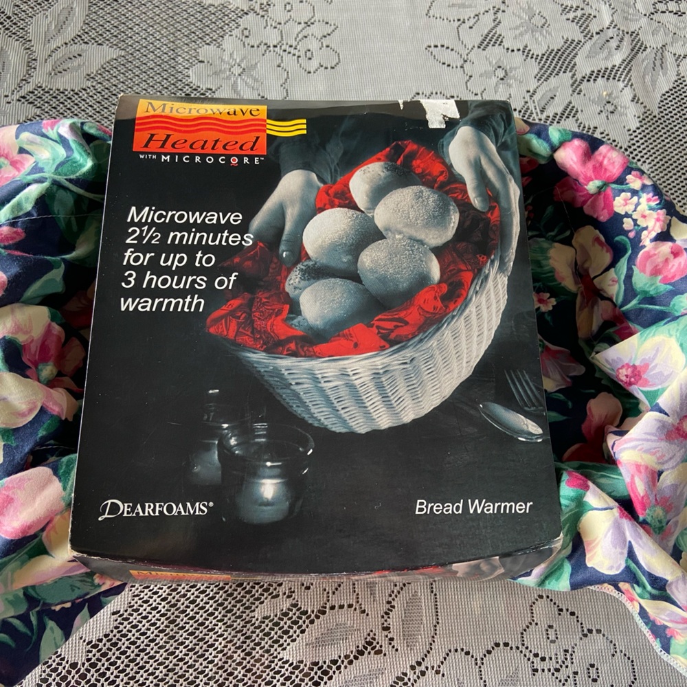 Vintage Reusable Bread/baked goods warming basket